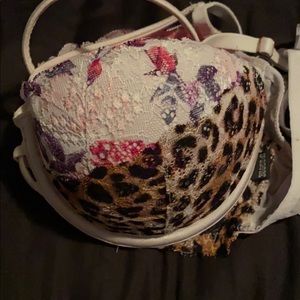 Victoria’s Secret BRAs